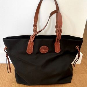 Dooney & Bourke Tote